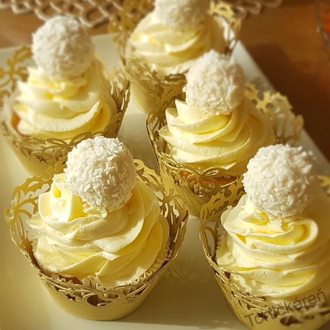 Kokosový cupcake